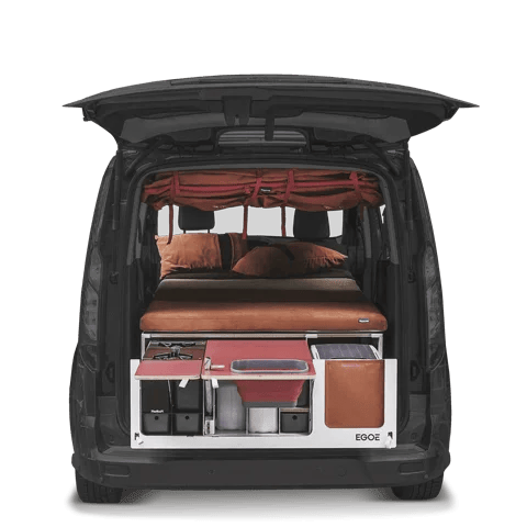 Campingbox EGOÉ Nestbox Hiker im Heckbereich eines Vans